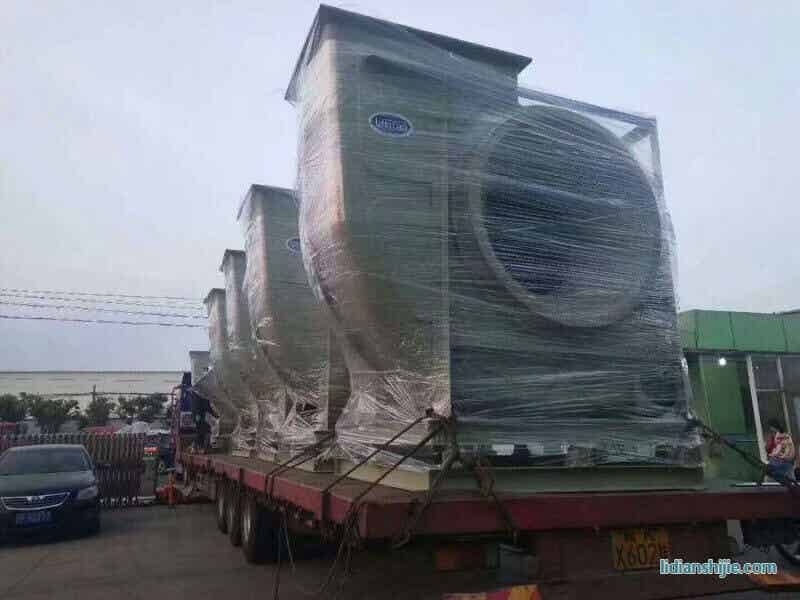 顶裕11台玻璃钢防腐风机发往江西某工地
