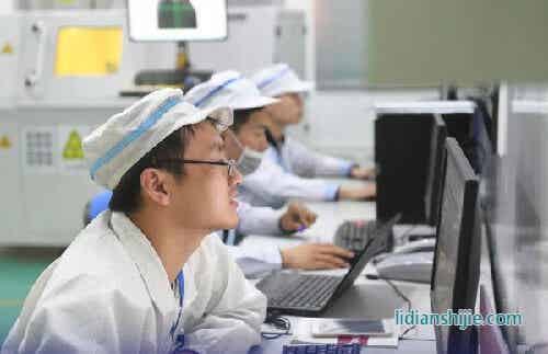 宁德时代新能源研发中心研发人员