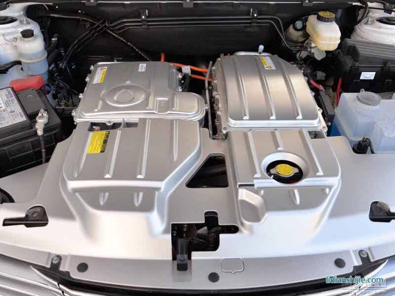 腾势的70厘米的涉水深度