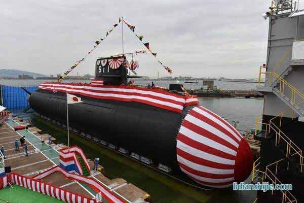 日本海自「凰龙号」全世界第一艘锂电池潜舰。