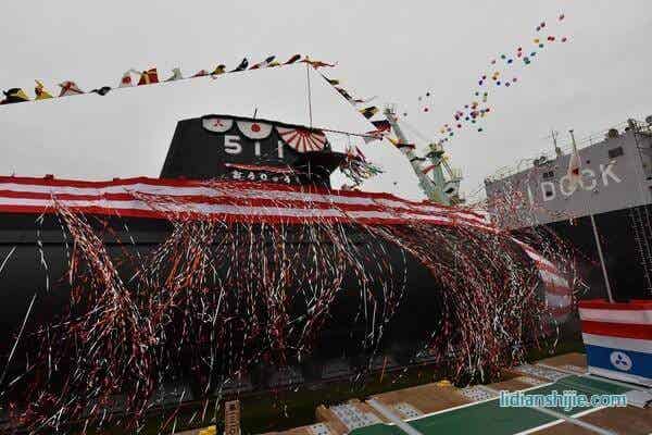 日本海自「凰龙号」全世界第一艘锂电池潜舰。