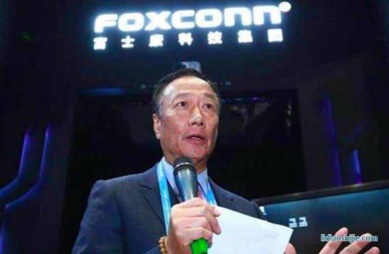 华为认为汽车是4个轮子的计算机，富士康认为是4个轮子的iPhone