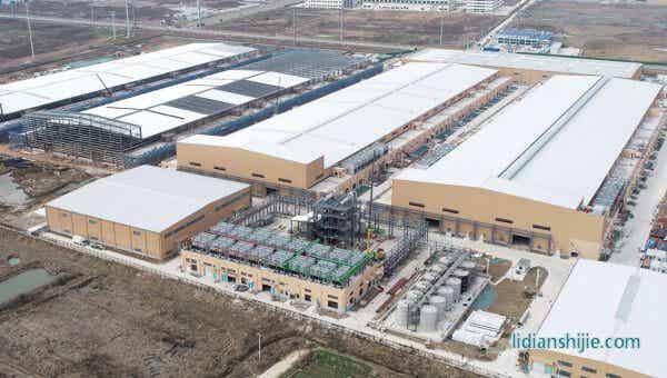 恩捷股份旗下江苏恩捷的首条锂电池隔膜生产线全线贯通并进入试生产阶段