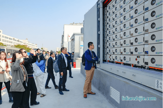 瑞浦兰钧绿色科技日专题展