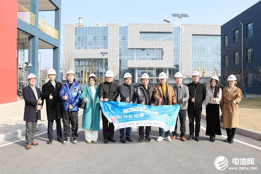 中国电池新能源产业链调研团一行到访华盛锂电