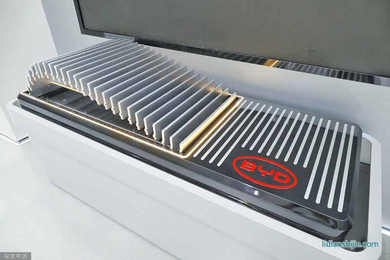 比亚迪刀片电池