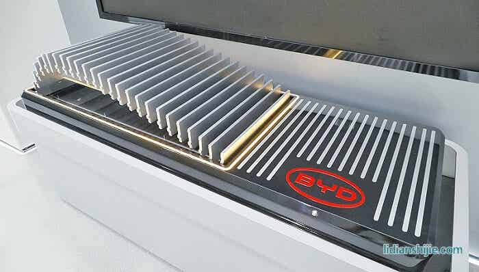 比亚迪刀片电池