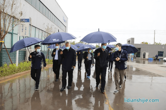 市政协调研组一行莅临天力锂能调研指导工作