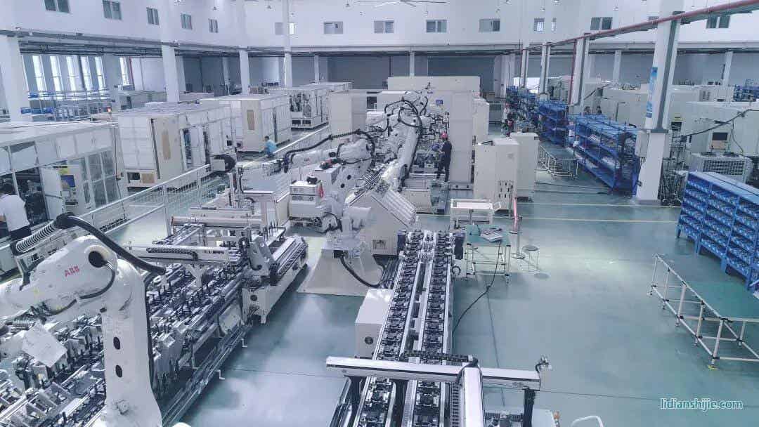 联赢激光生产车间