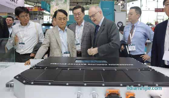 亿纬锂能携全场景锂电池方案亮相欧洲电池展