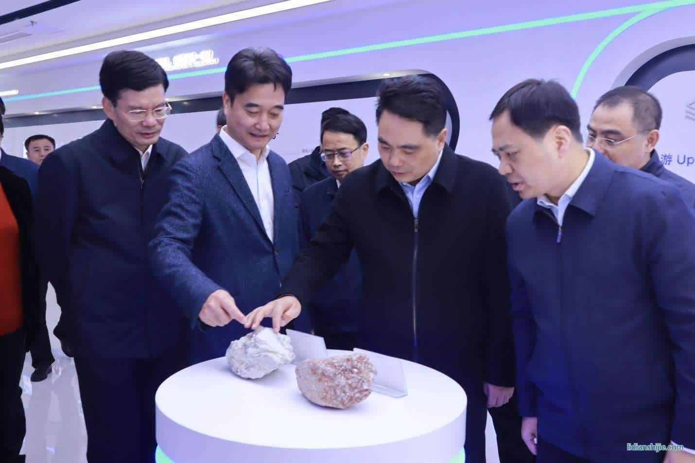 抚州市委书记魏晓奎率党政代表团赴志存锂业集团考察调研