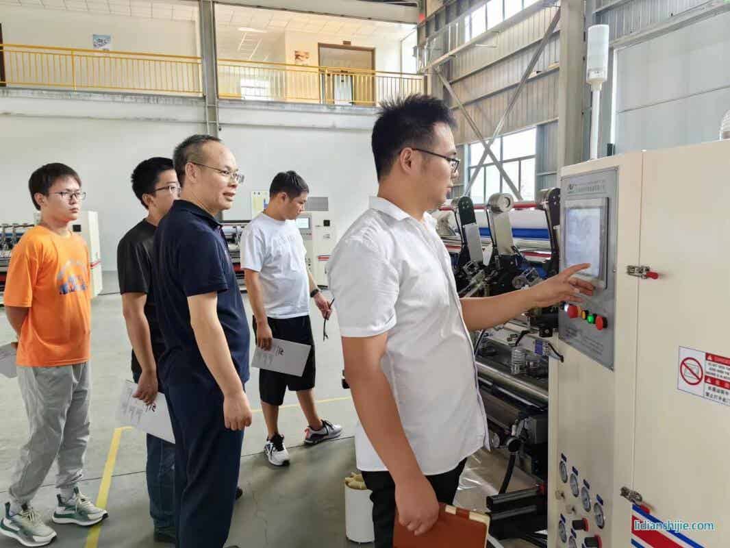 江苏厚生新能源科技股份公司来江苏海伟科考察