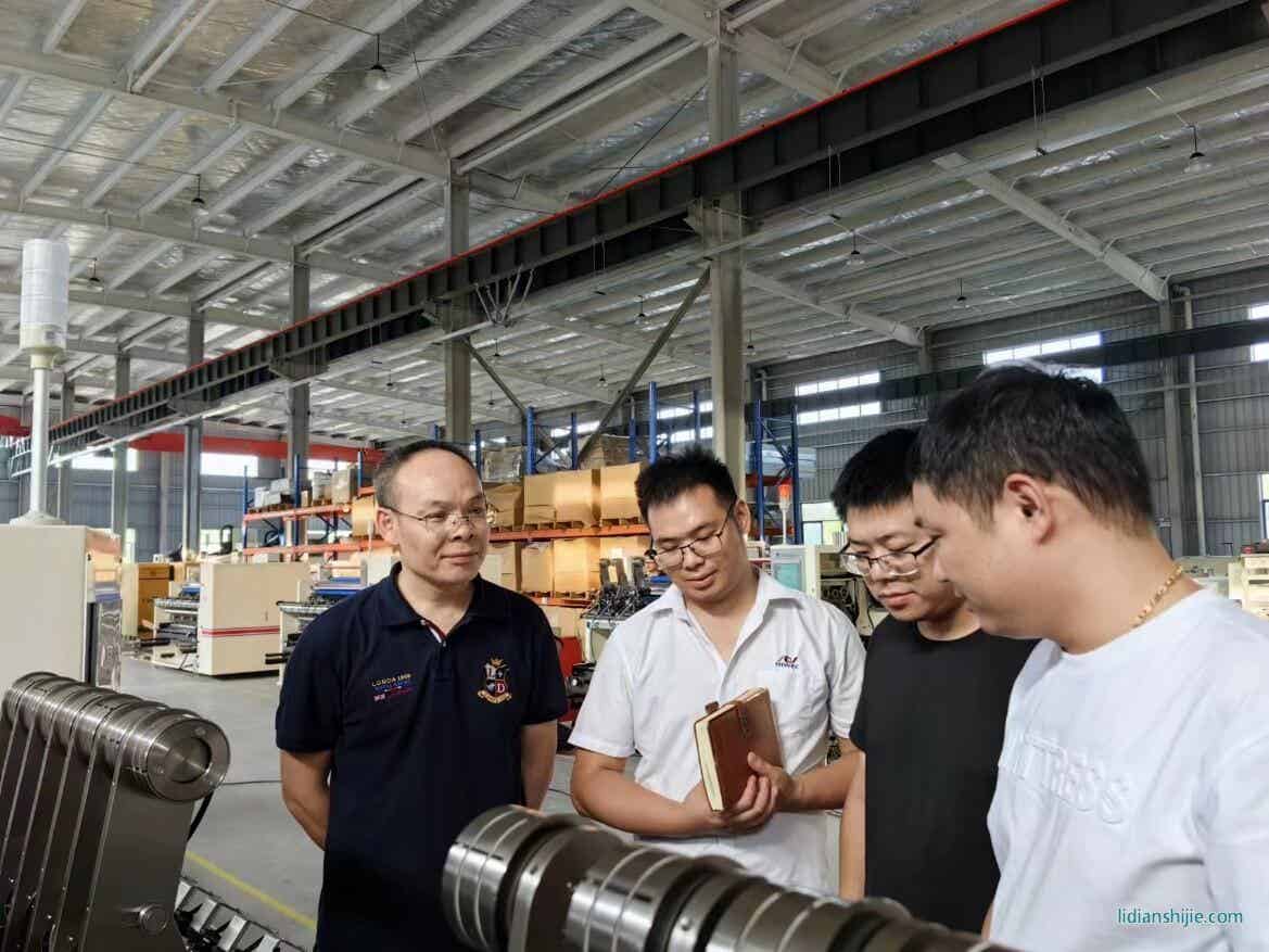 江苏厚生新能源科技股份公司来江苏海伟科考察