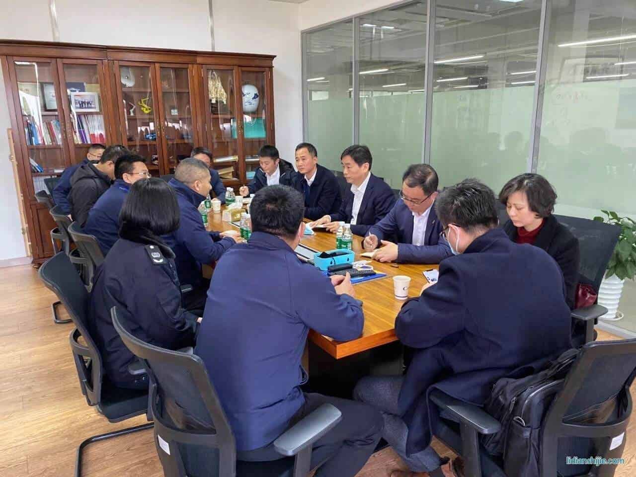 昆山市委常委管凤良一行莅临科瑞恩走访调研