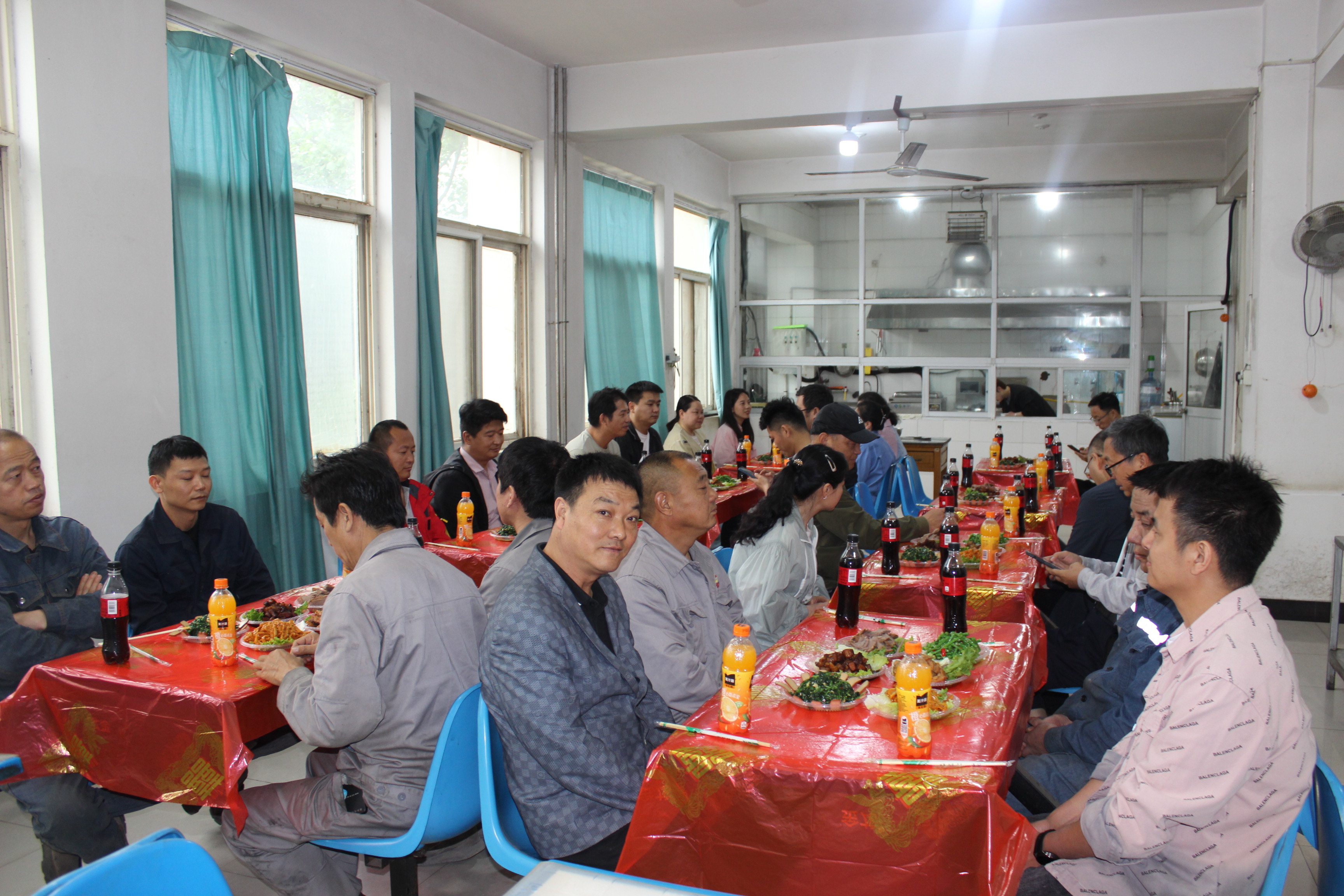 咸阳华光窑炉设备有限公司21周年庆典